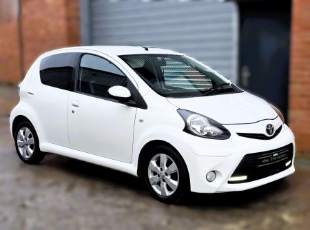 TOYOTA AYGO 1.0 VVT-i Fire Euro 5 5dr